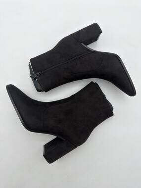 Mango Minimalist Black Vegan Suede Classic Elegance Ankle Block Heel Boots 7.5